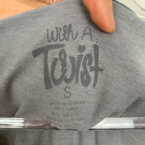 Screen Print Christmas Tee Size Small - Picture 2 of 3